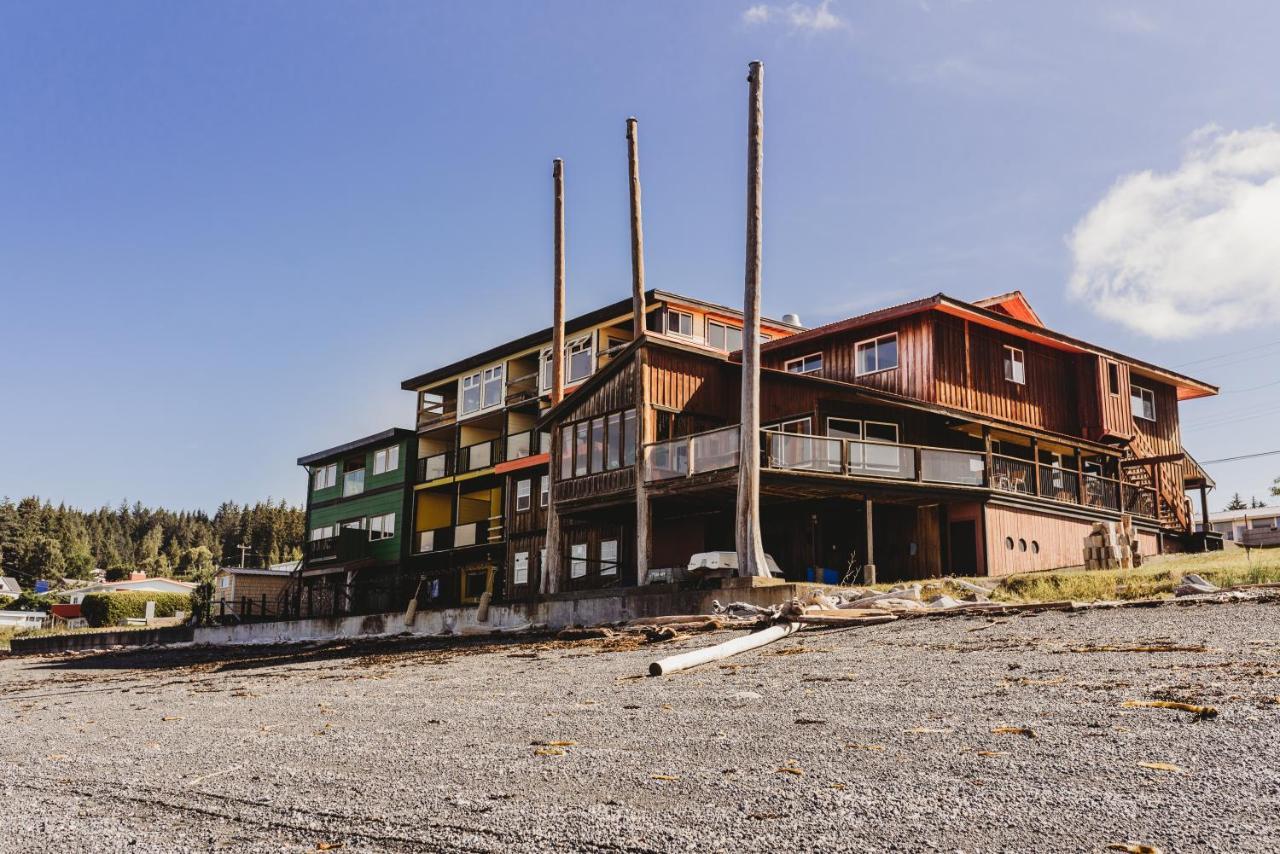 The Oceanfront Hotel Sointula Exterior photo
